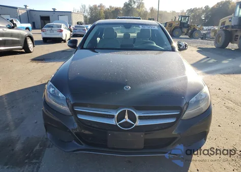 2017 Mercedes-Benz C 300 из США, поврежденный, VIN 55SWF4JB1HU234059